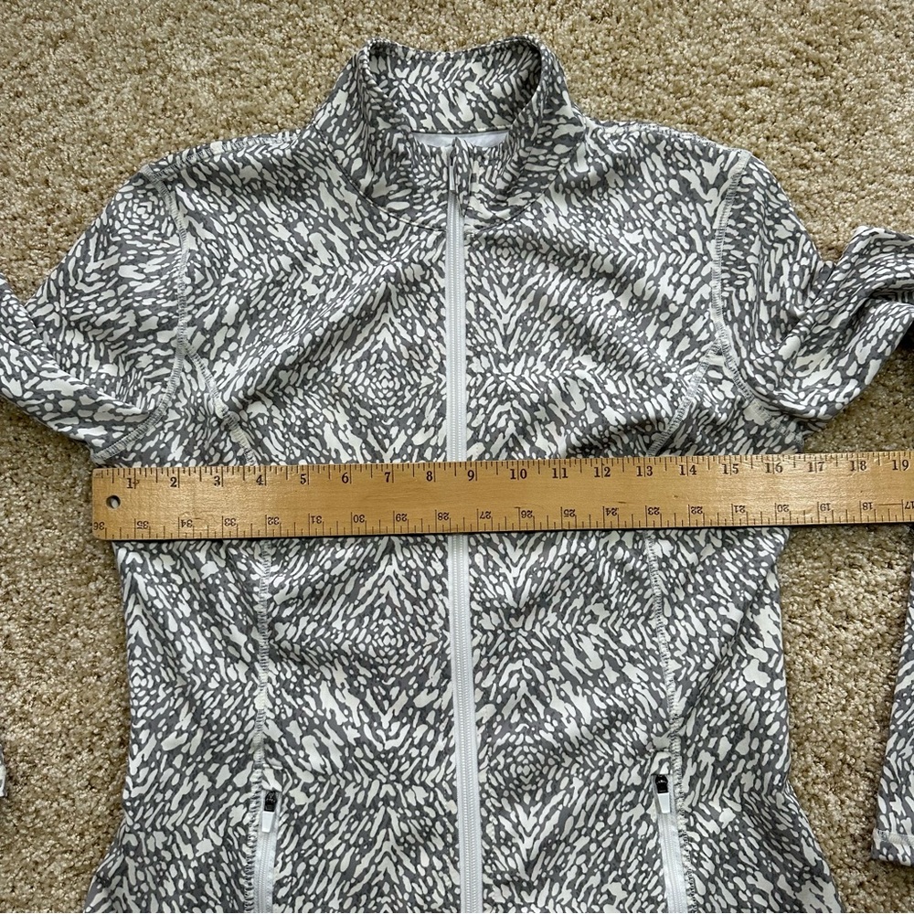 J.McLaughlin Gray White Abstract Print Full Zip Athletic Jacket Size S - Picture 4 of 6